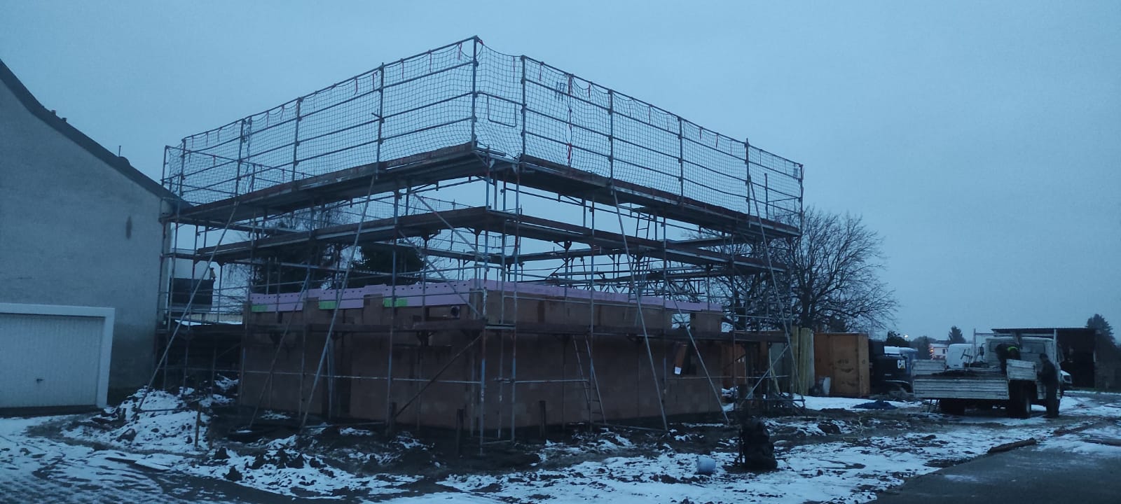 Jogrema atlikti darbai – Fasadiniai pastoliai