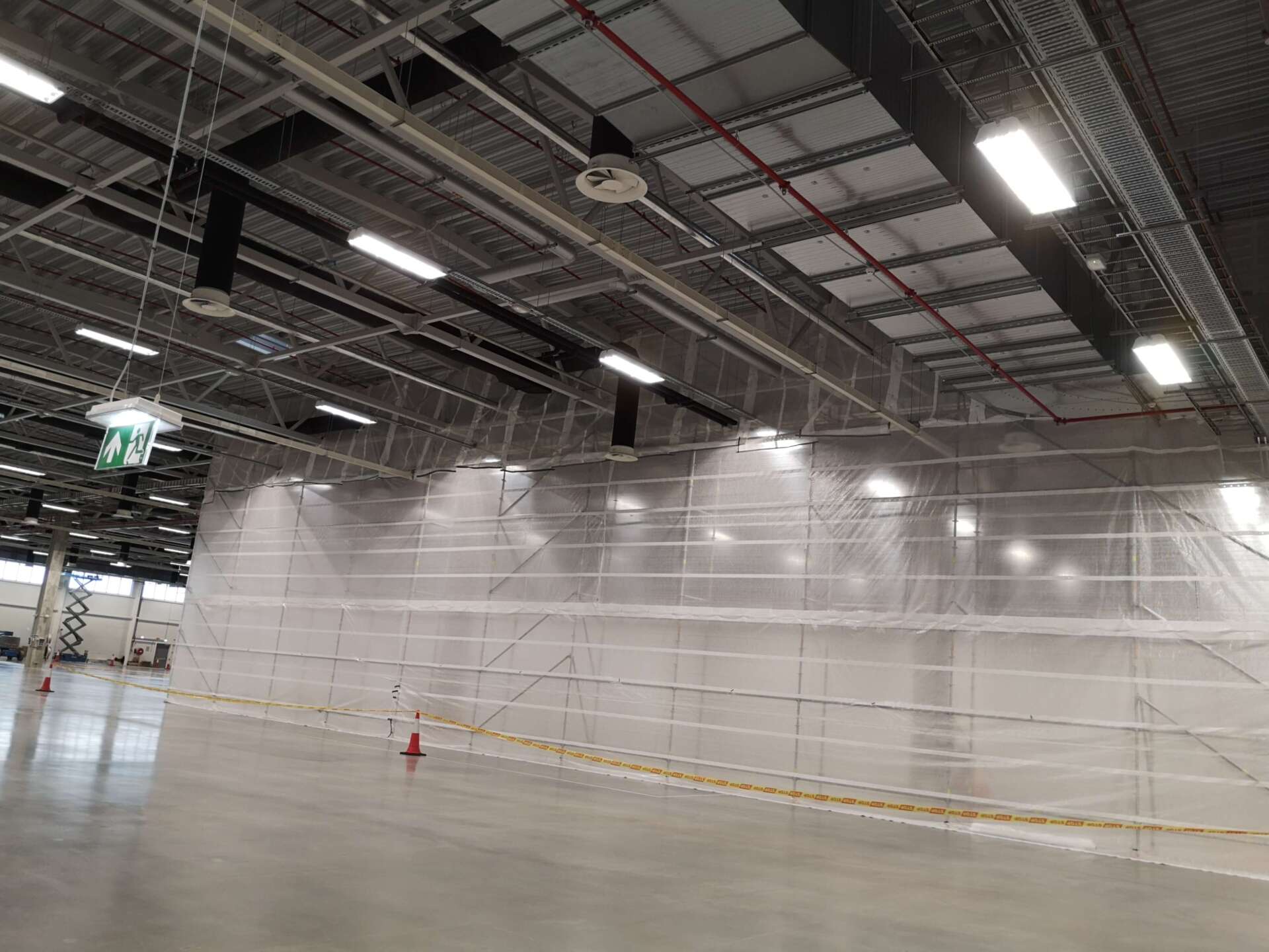 Jogrema atlikti darbai – Plėvelės ir tinklo uždengimas