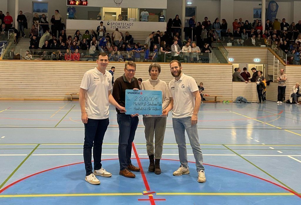 Scheckübergabe HC Sparkasse BW Feldkirch