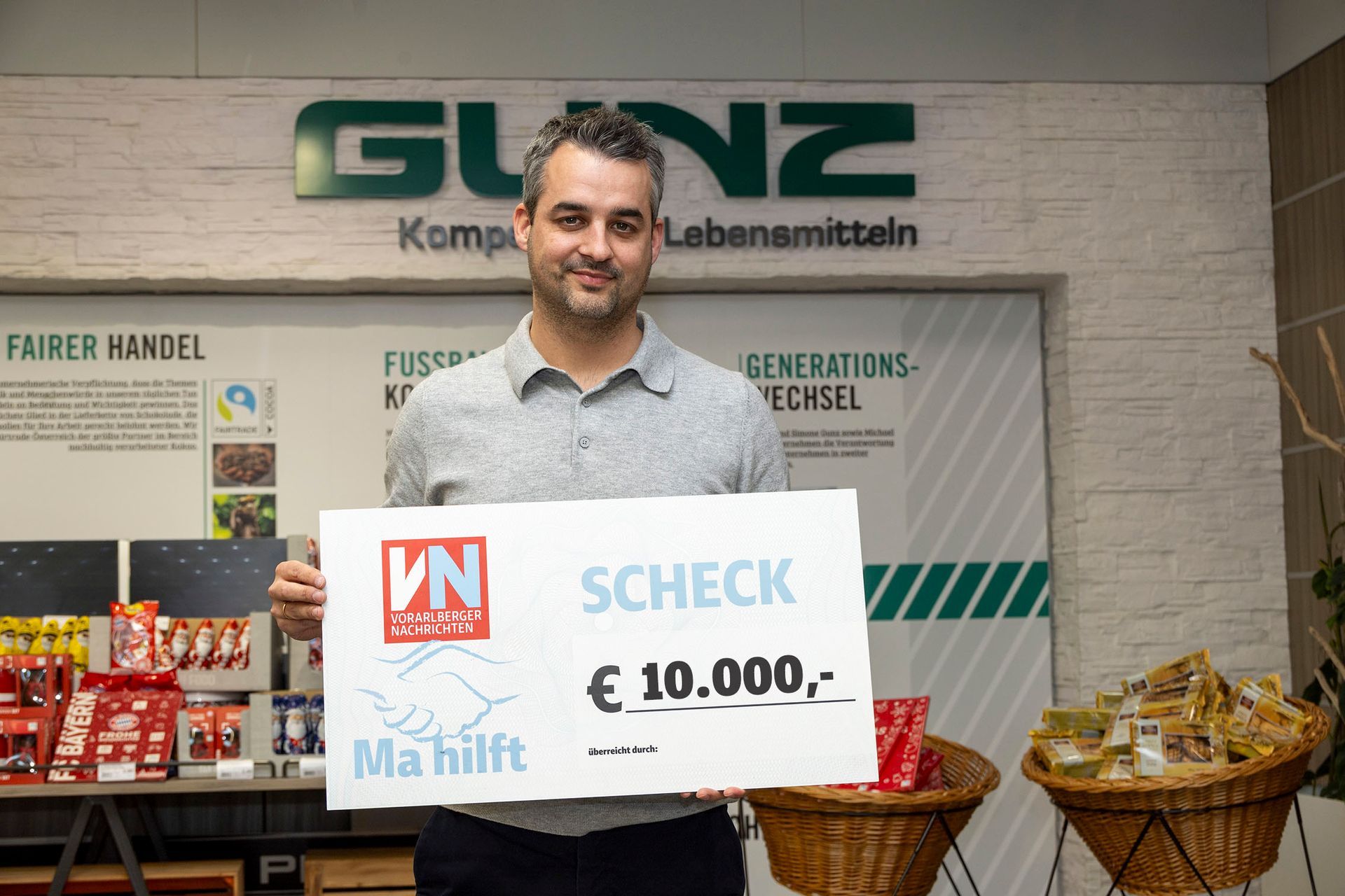 Scheckübergabe Gunz: 10.000 €