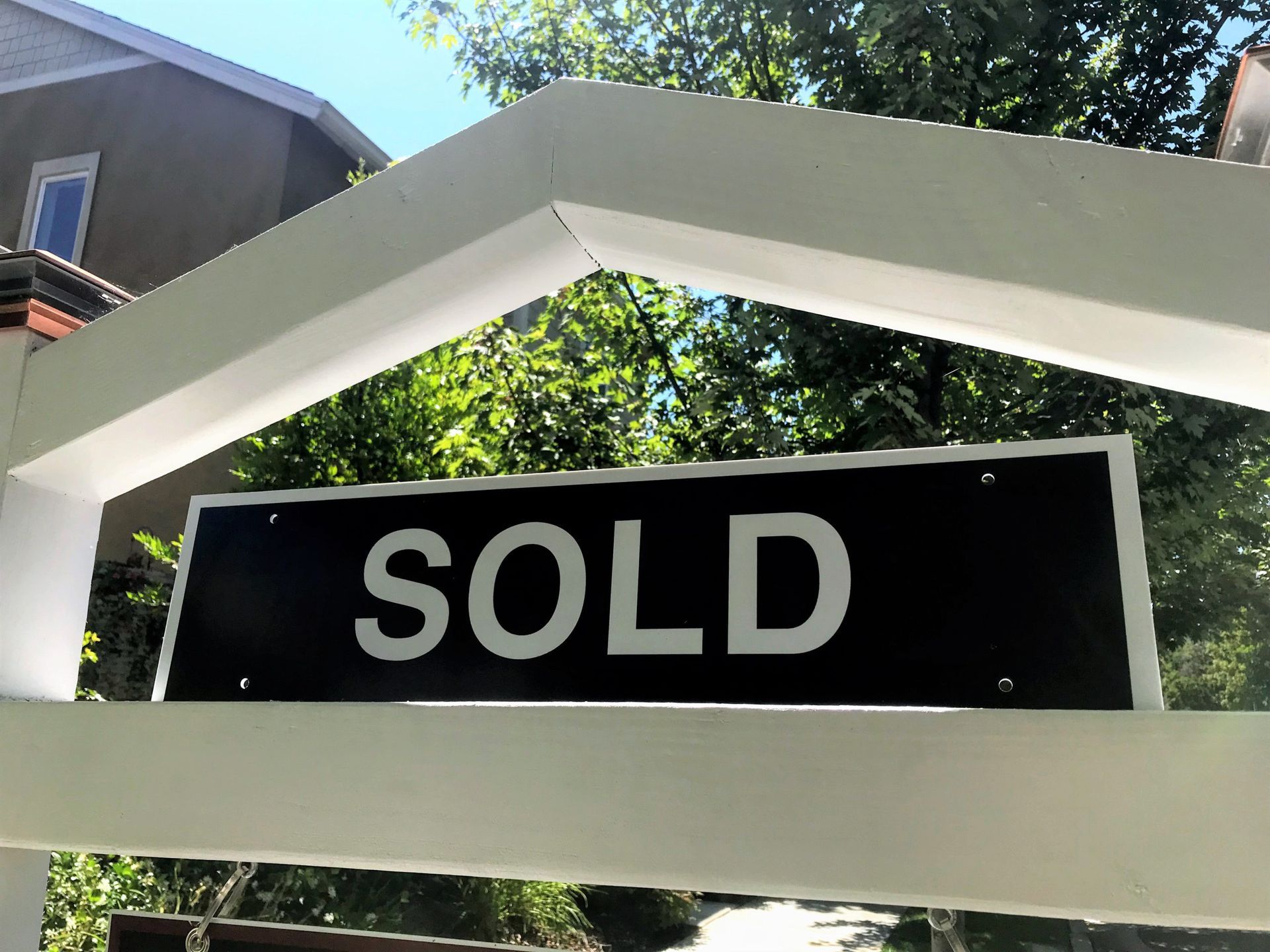 Why Late Summer Is the Prime Window for Real Estate Bargains