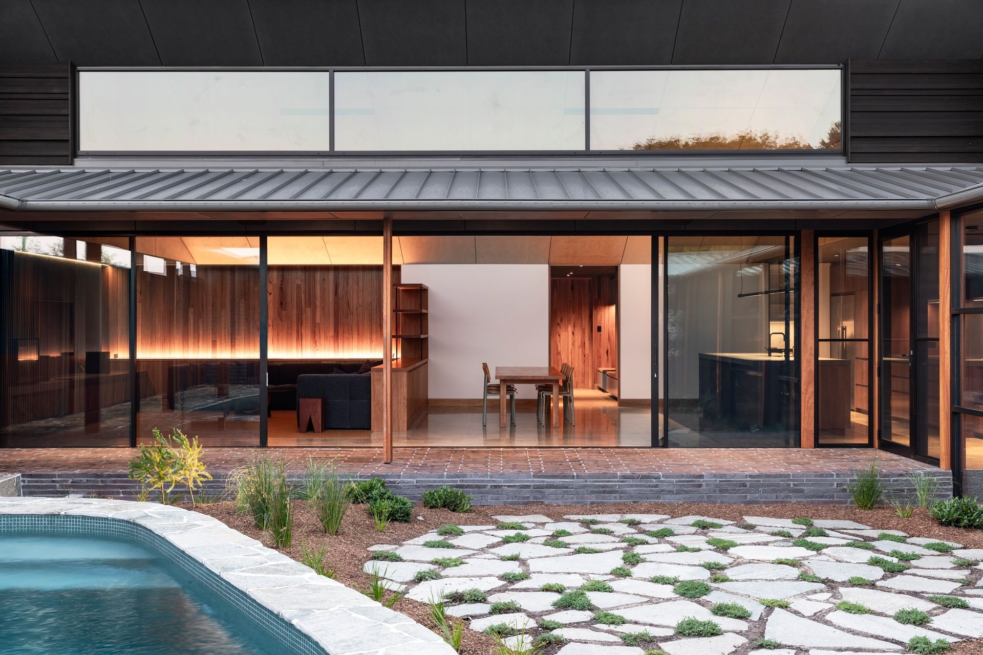 Modern House — Make The Mark Building Services in Mangerton, NSW