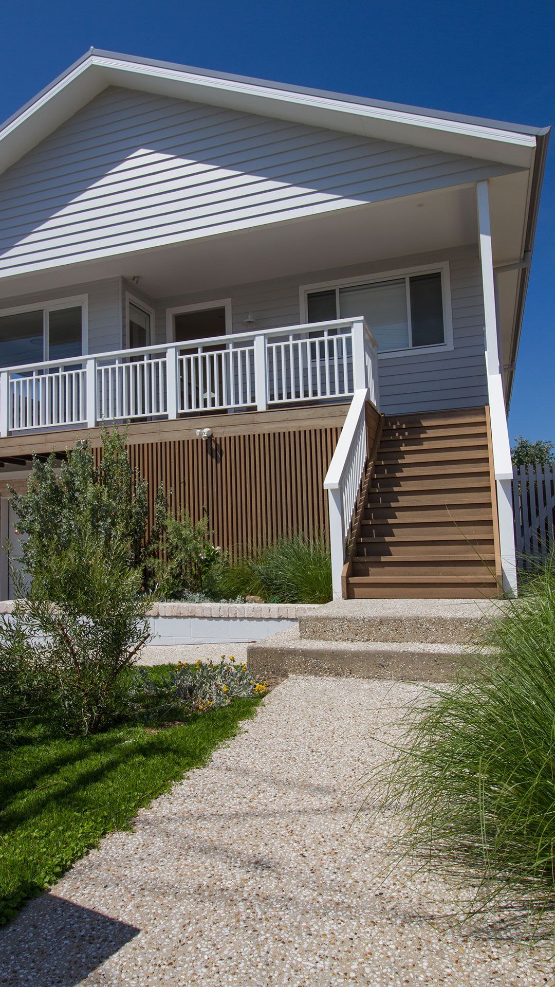 Modern White House With a Pool — Make The Mark Building Services in Mangerton, NSW