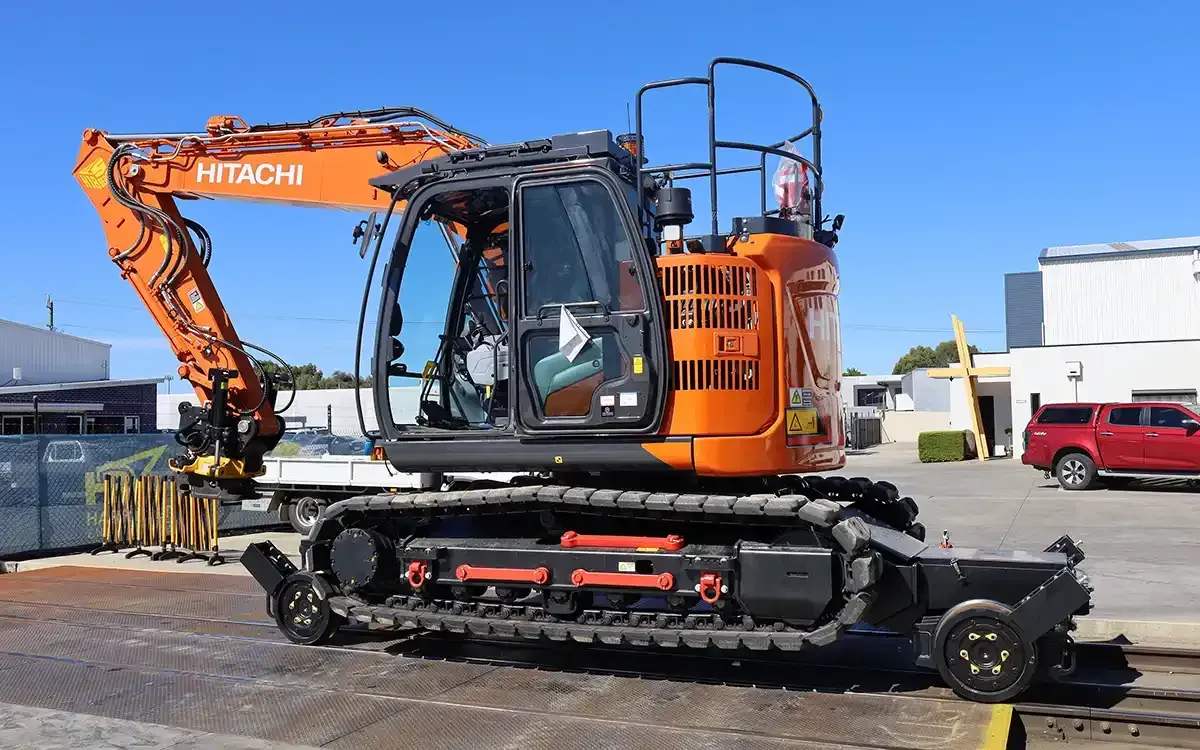 H18 S SERIES HITACHI ZX135