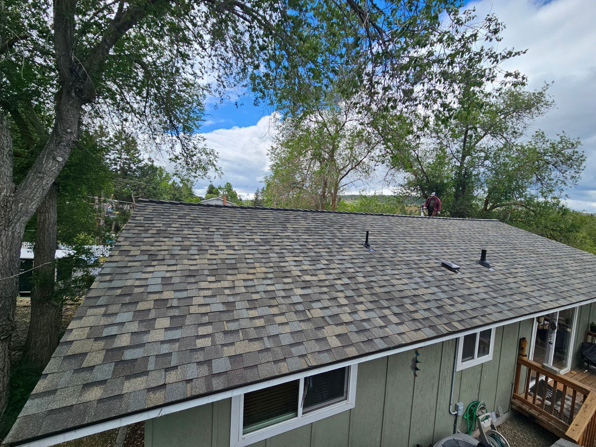 Residential asphalt roof installation in Medford, OR