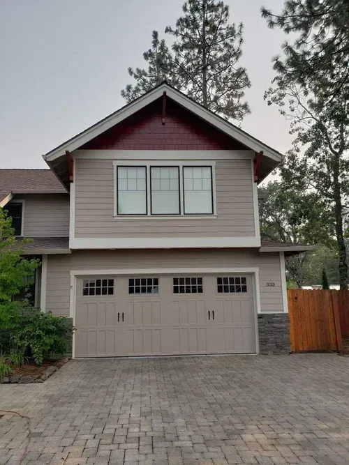 Residential roofing contractor in Klamath Falls, OR