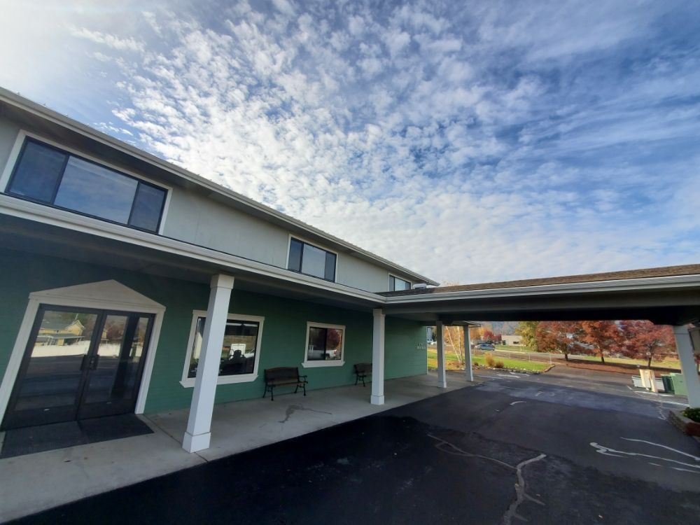 Commercial roofing services in Southern Oregon