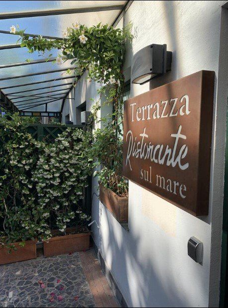 Insegna ristorante