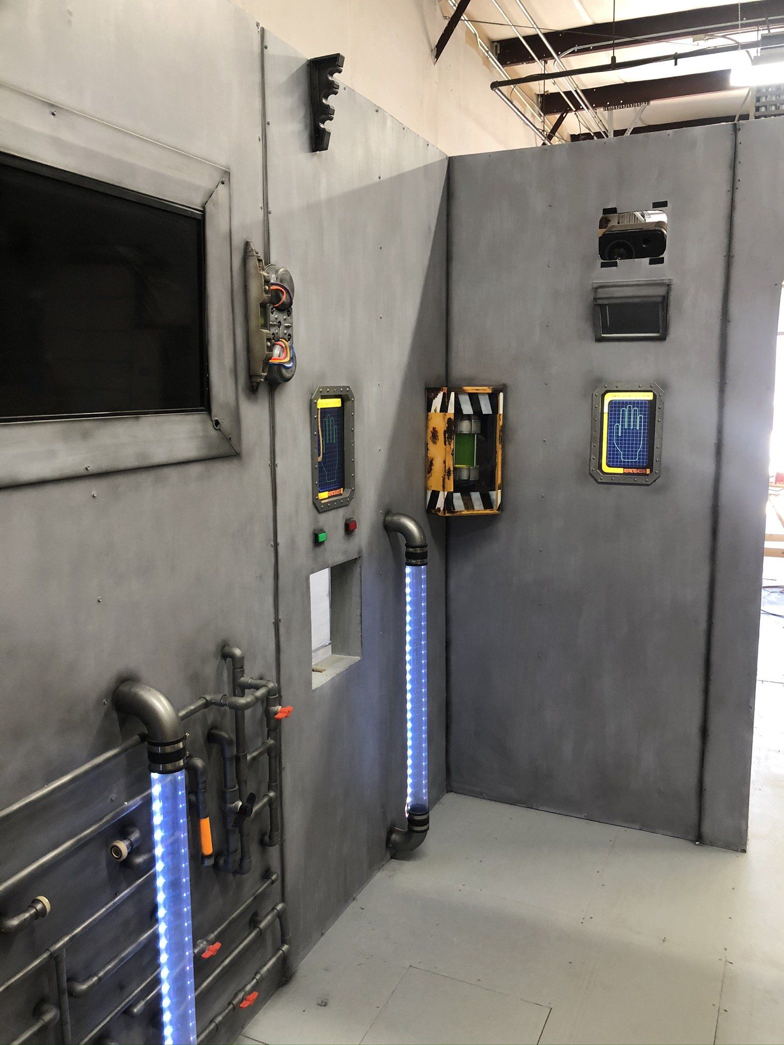 Starship Electonic Platform Design — Novi, MI — Five Senses Escape Room
