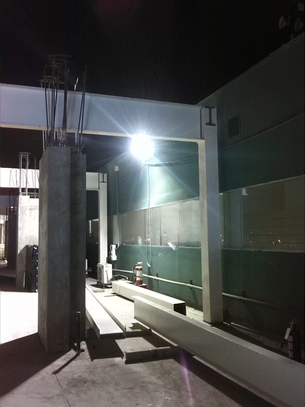 Un edificio que tiene el número 1.