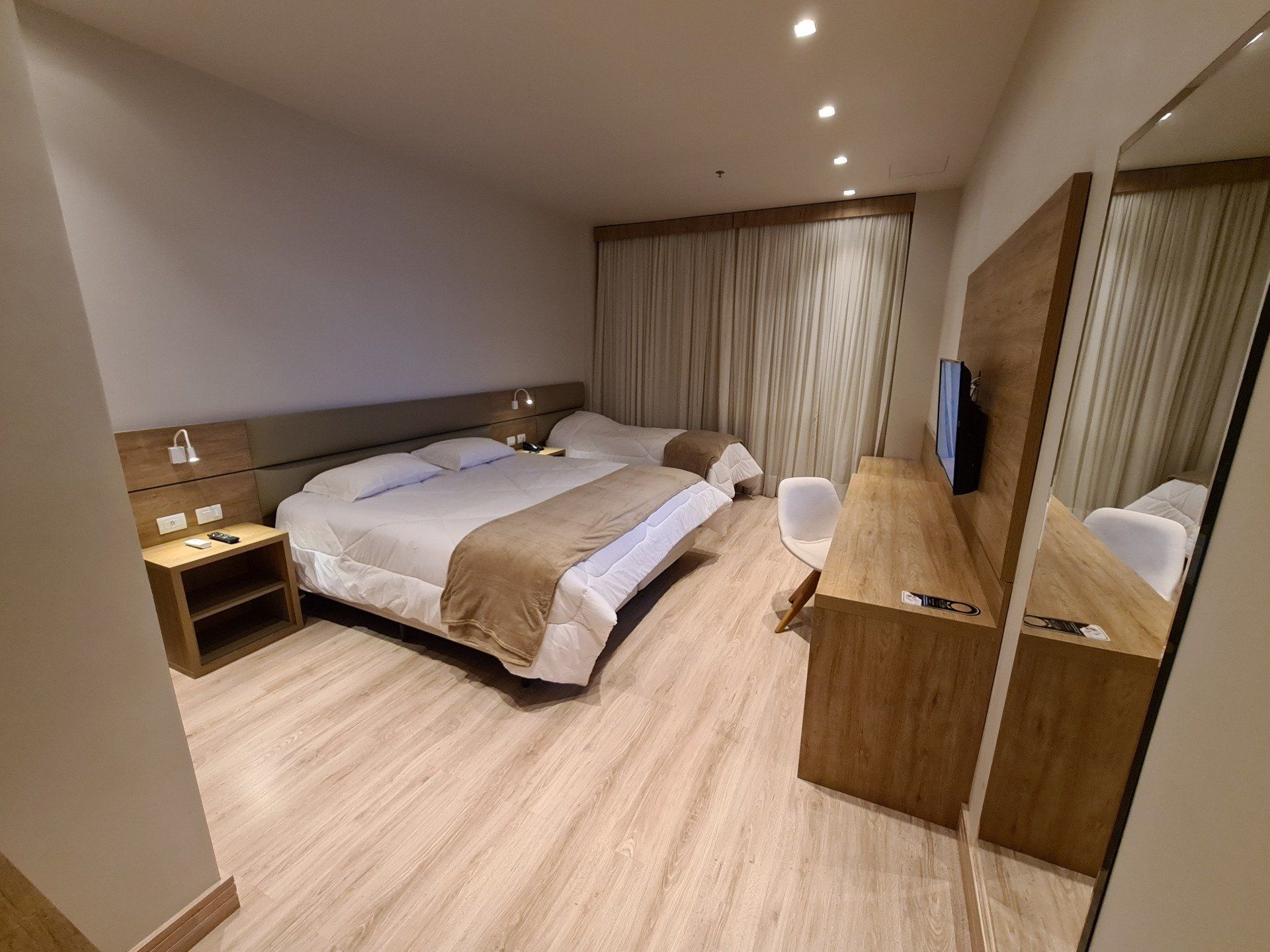 SKY BORGES HOTEL