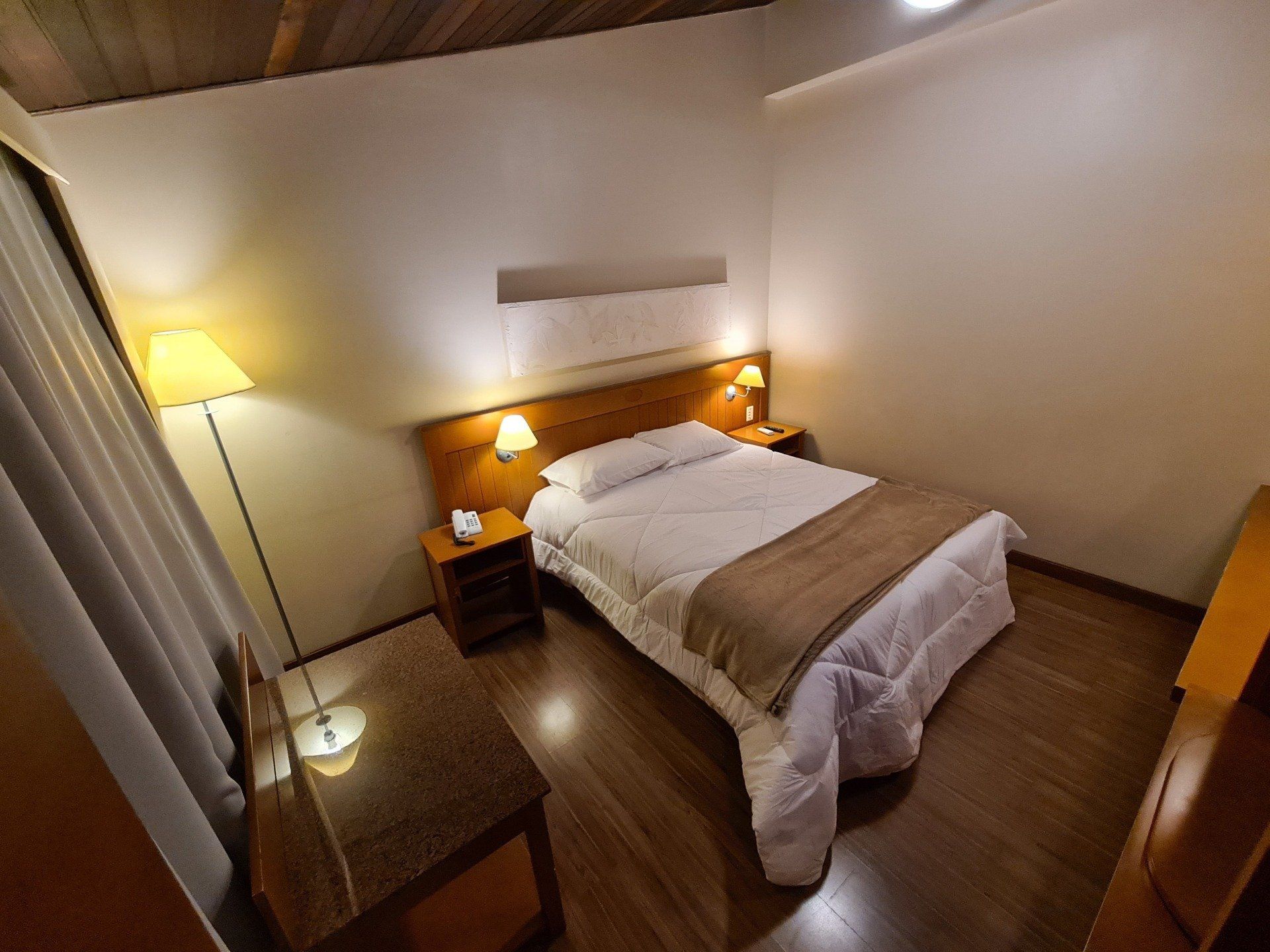 SKY BORGES HOTEL
