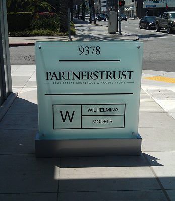 partnerstrust sign - sign shop in  Azusa, CA
