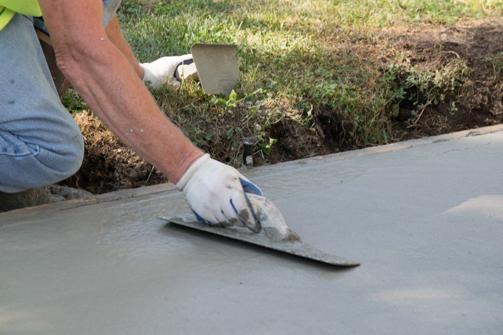 professional doing a concrete polish