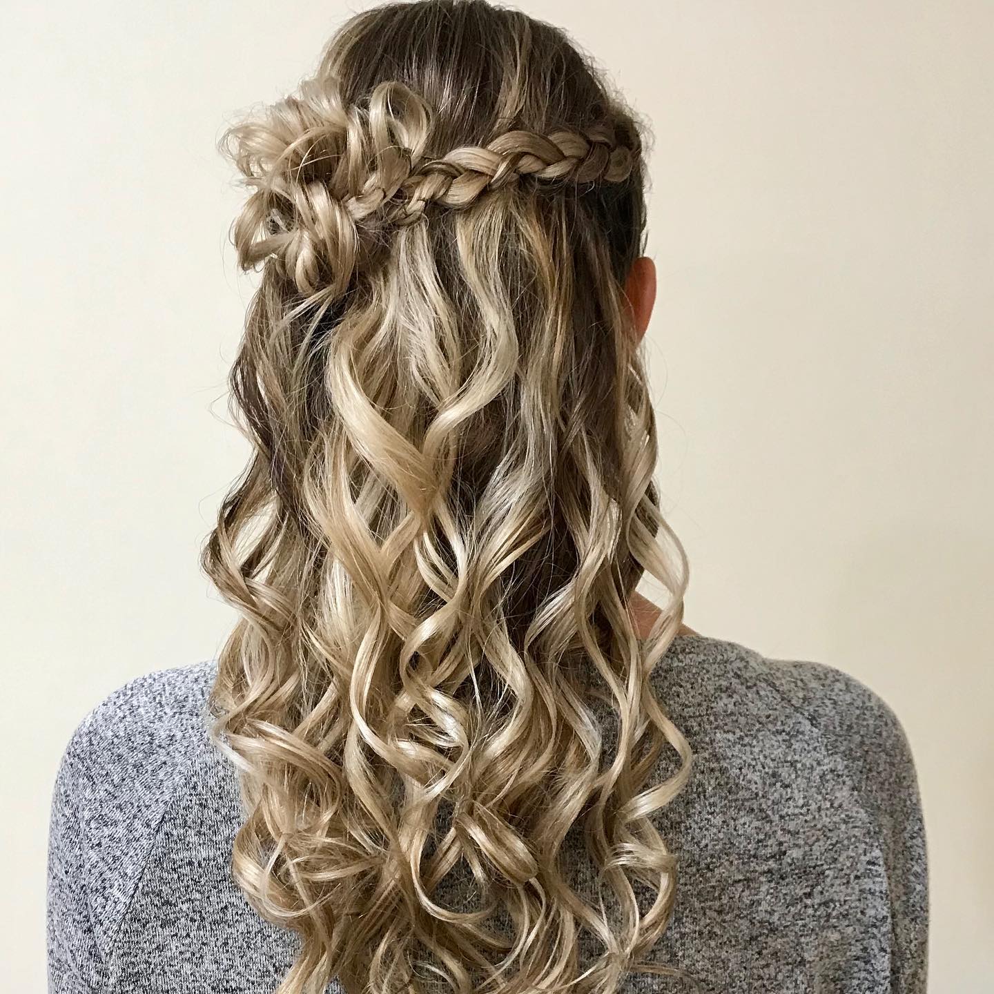 Blonde Curly Hair — Ephrata, PA — The Style Studio