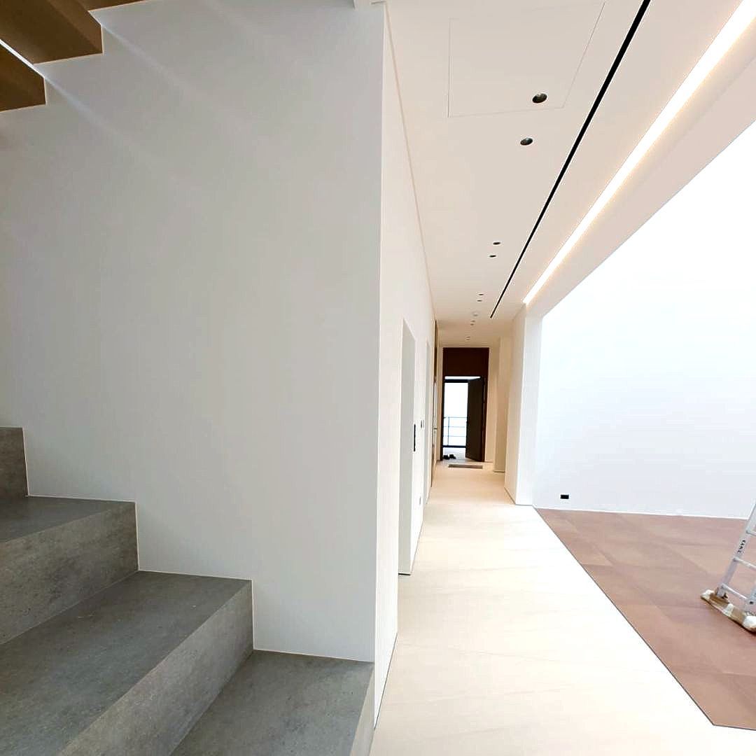 Luxury staircase with indirect lighting design by concept art decor