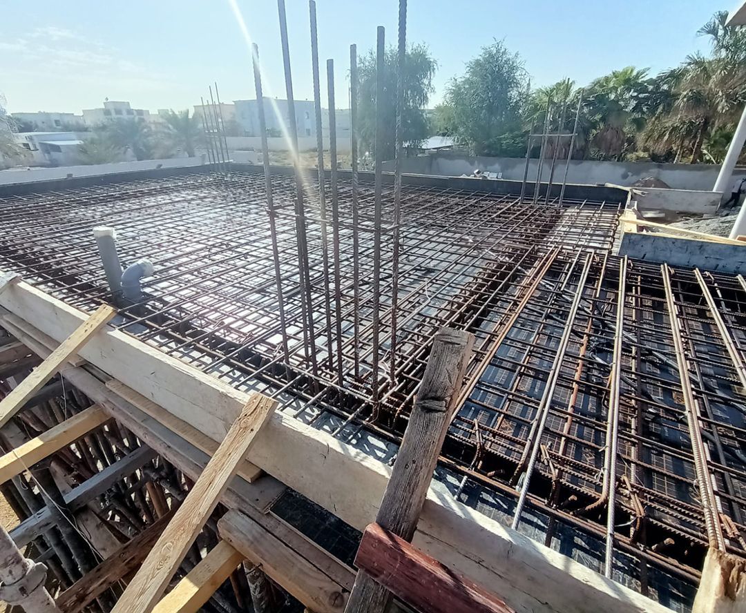 Roof cement pouring to precise at luxury Dubai Villa construction