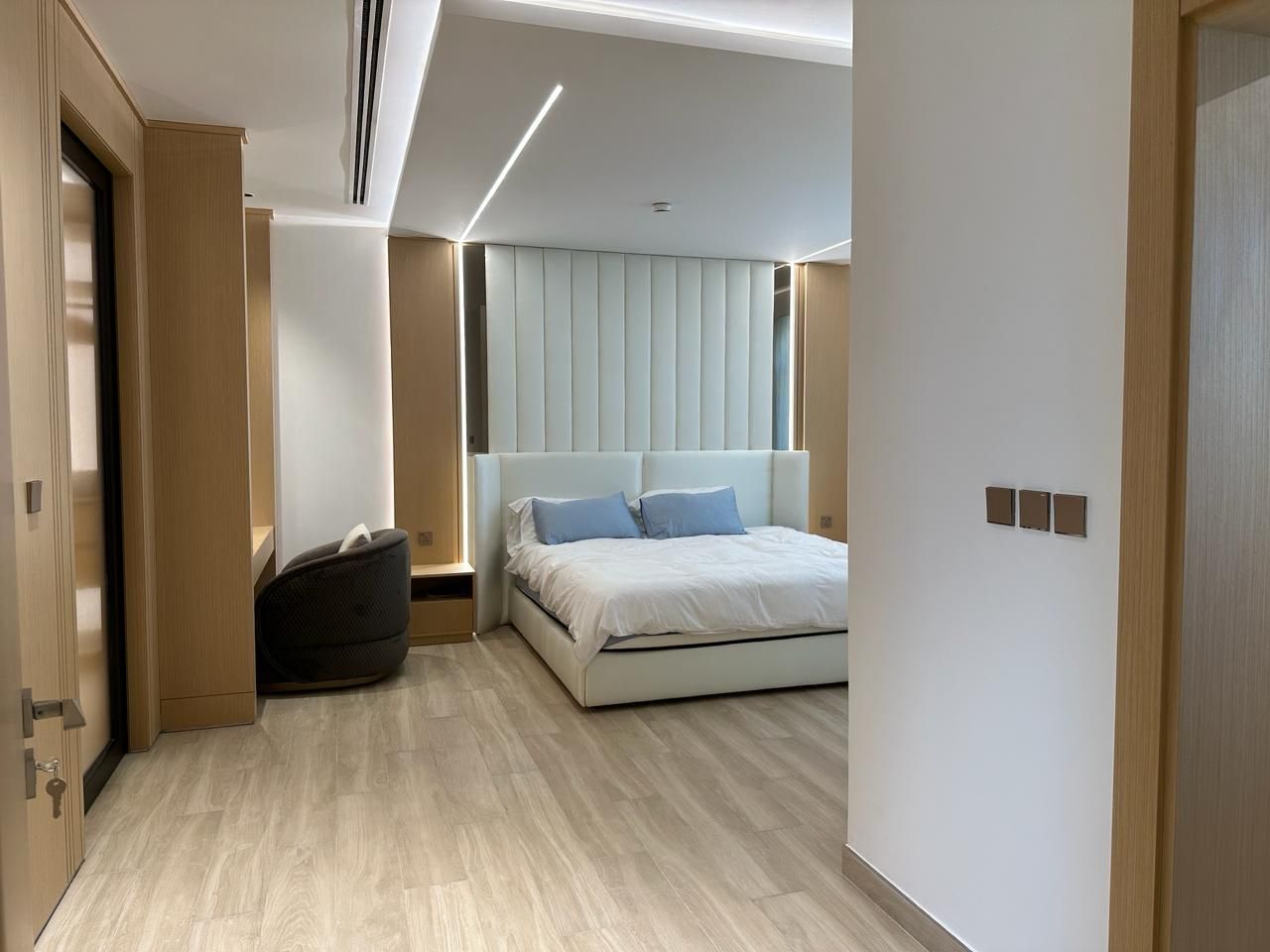 Master bedroom interior renovation in Jumeirah Park villa by Concept Art Decor.