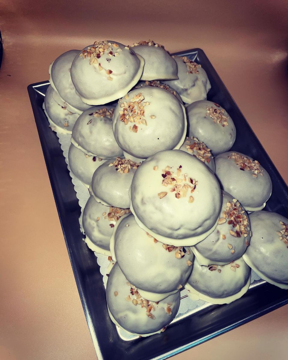 biscotti ricoperti di cioccolato bianco