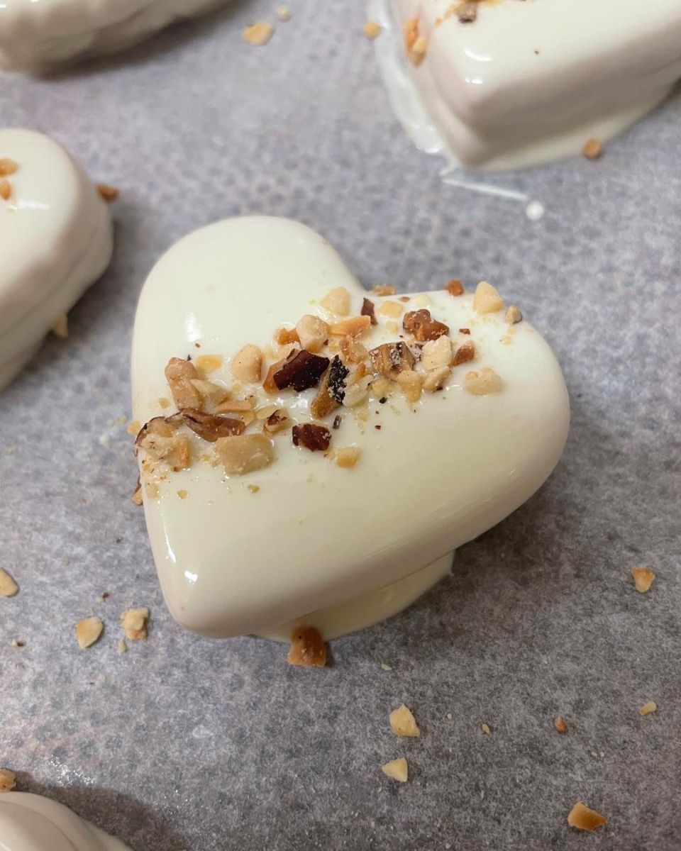 dolci alla nocciola e cioccolato bianco