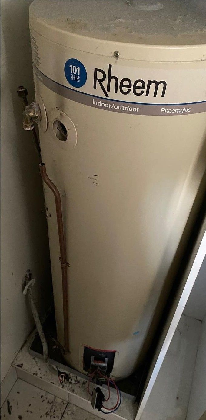 Rheem Water Heater, Cream-colored — C’s Plumbing & Gas Gold Coast in Ipswich, QLD