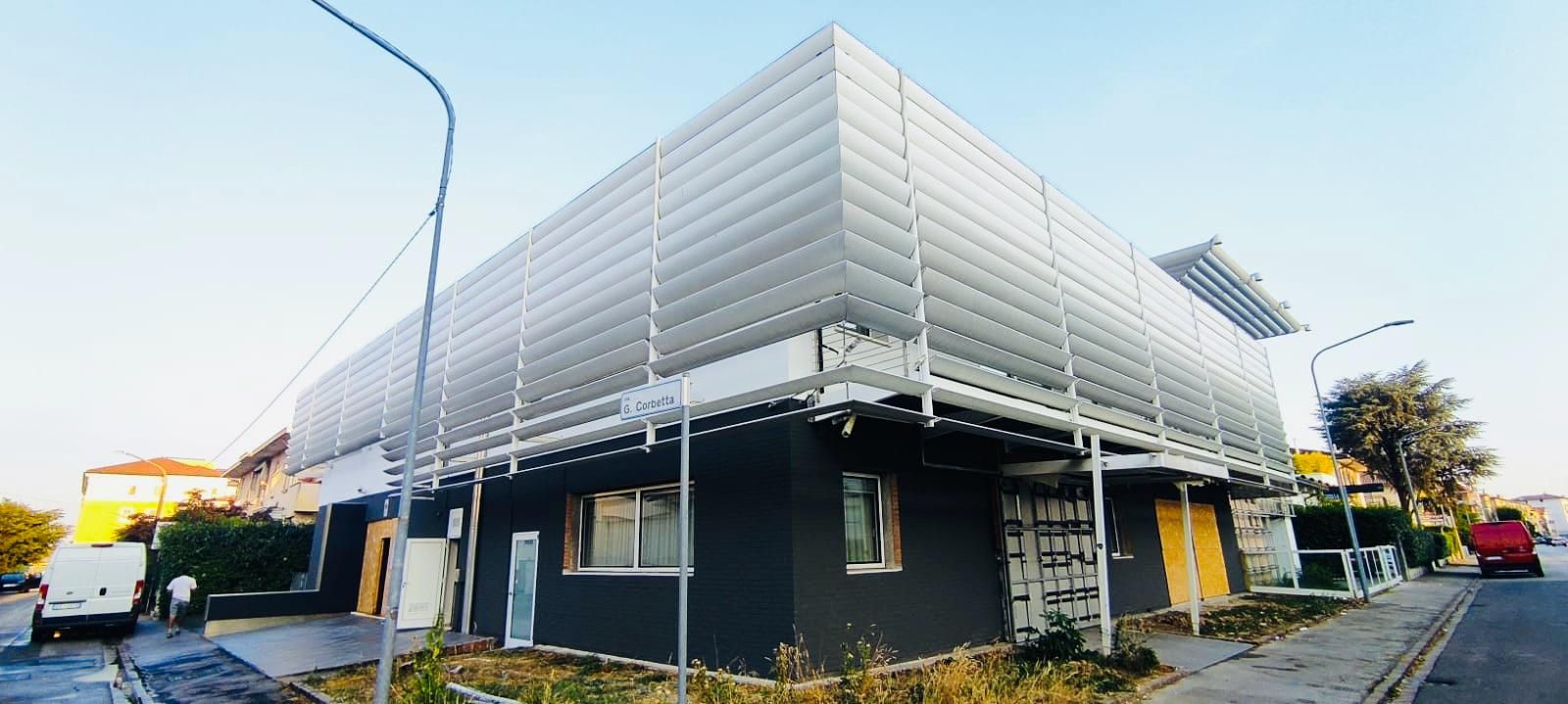 Tinteggiatura facciate uffici direzionali