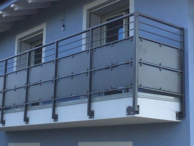 Balcone con lamiera pinzata