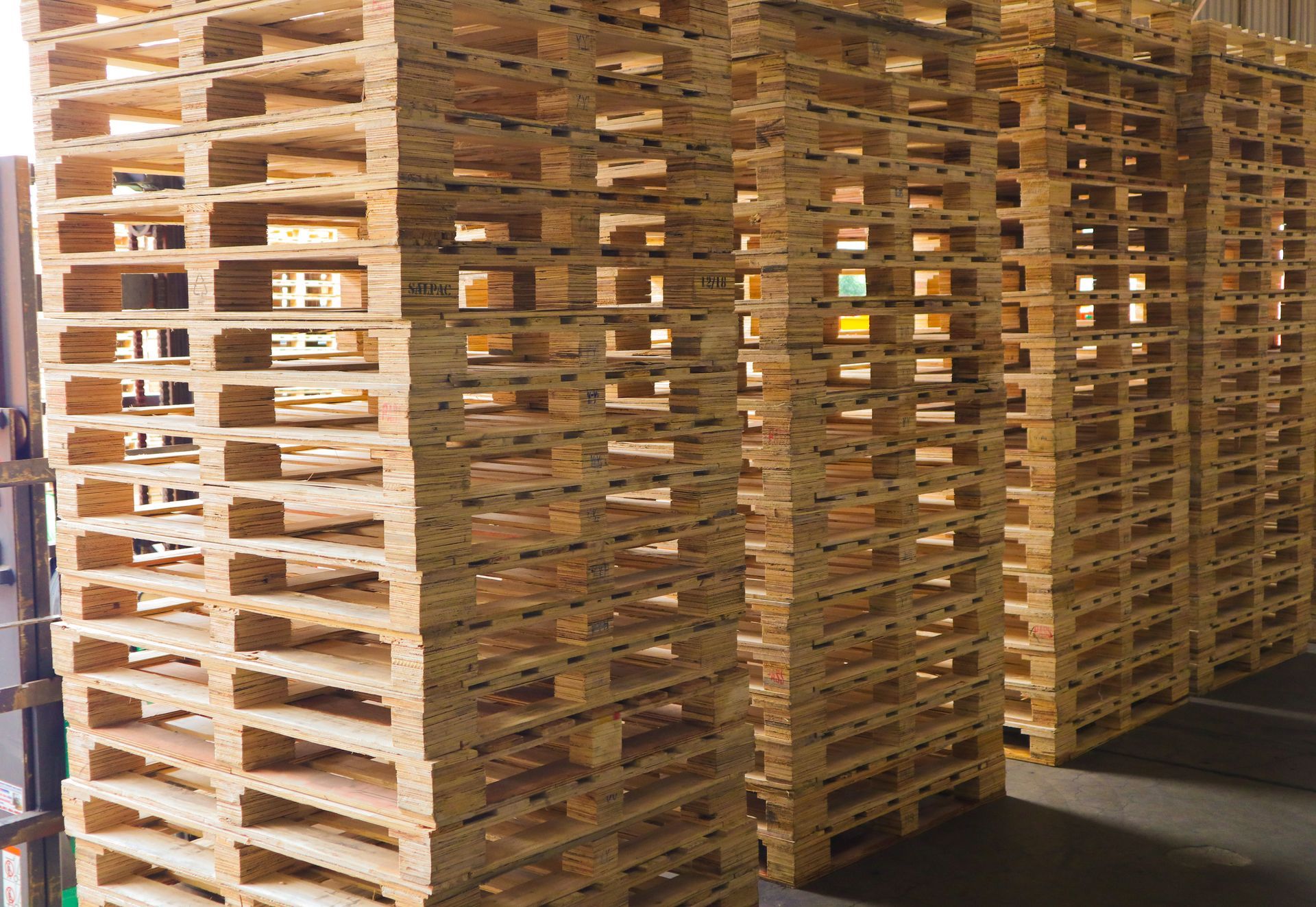 TARIMAS DE MADERA Y EMPAQUES SAN ANTONIO - TRATAMIENTO TÉRMICO