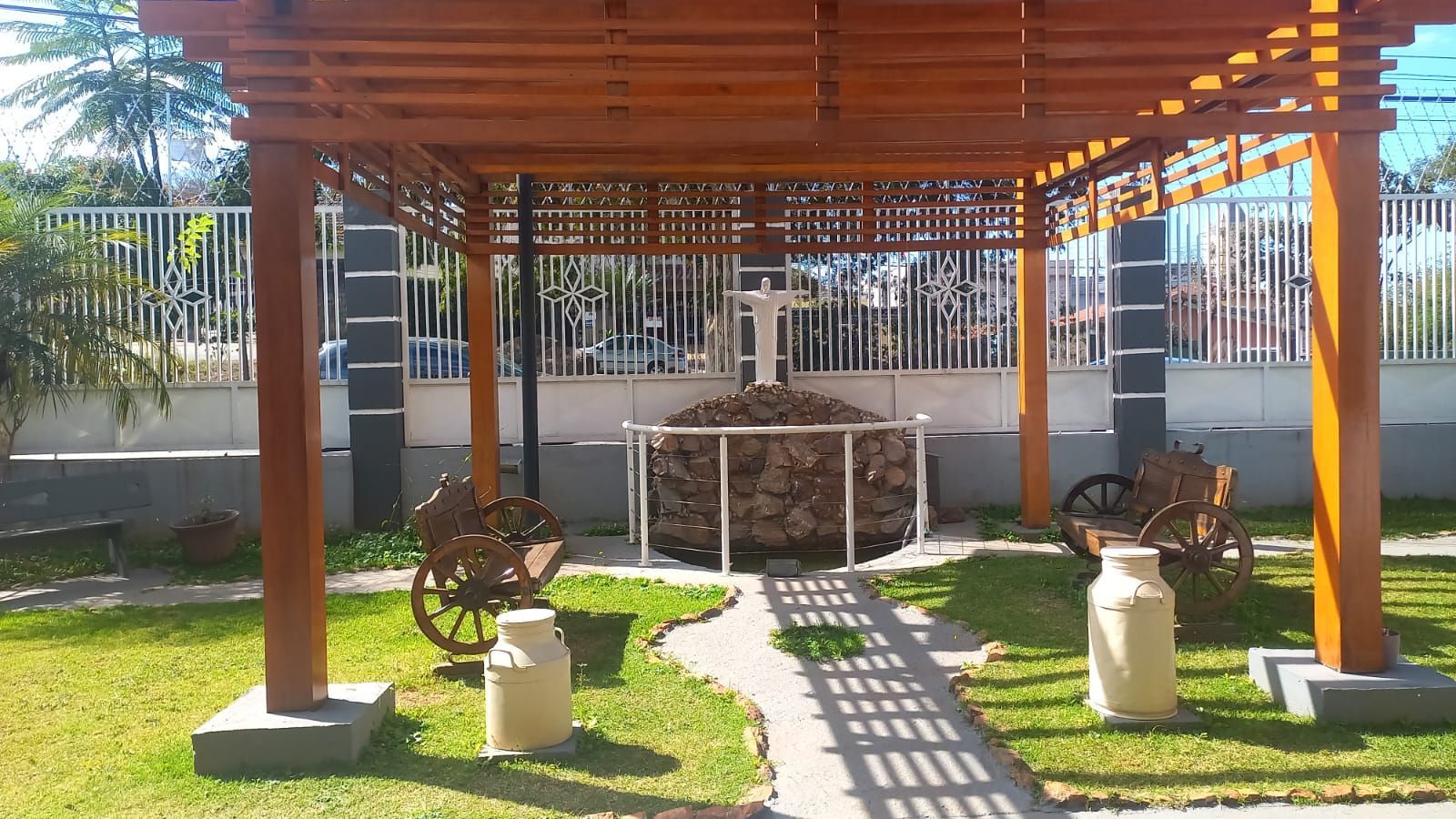 Área externa da Fênix Pensionato Campinas