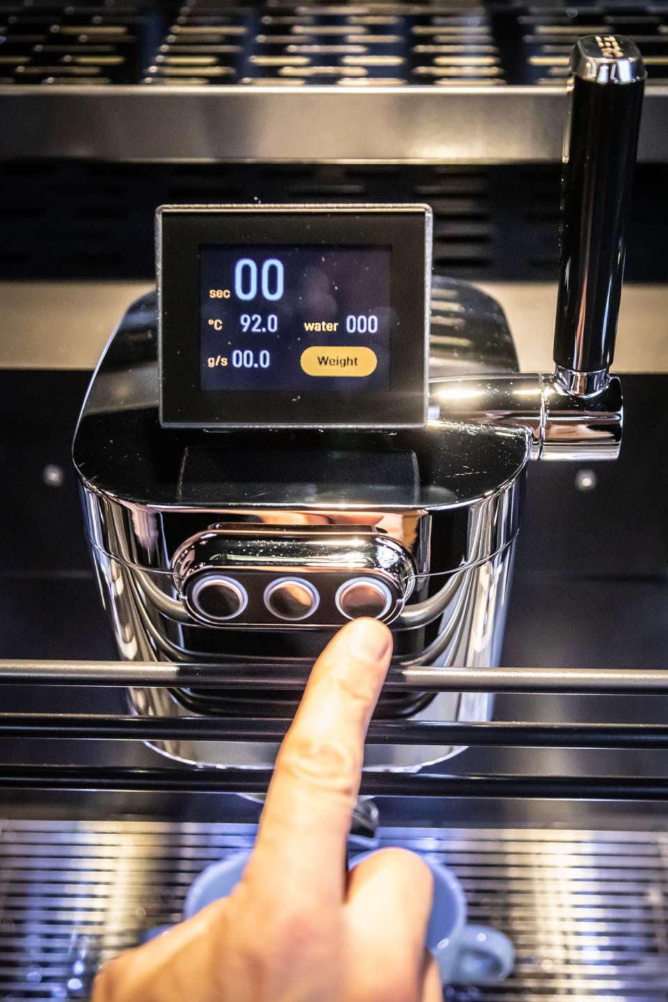 macchina da caffè con display digitale