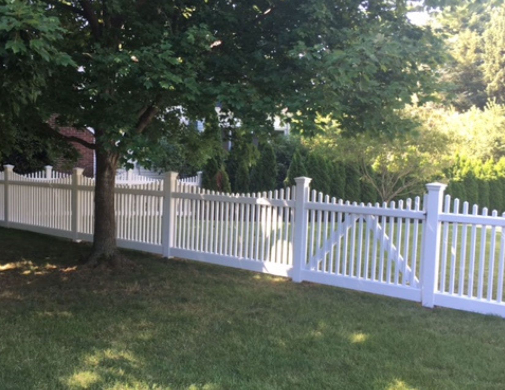 Cape Cod Fences - Scalloped 1