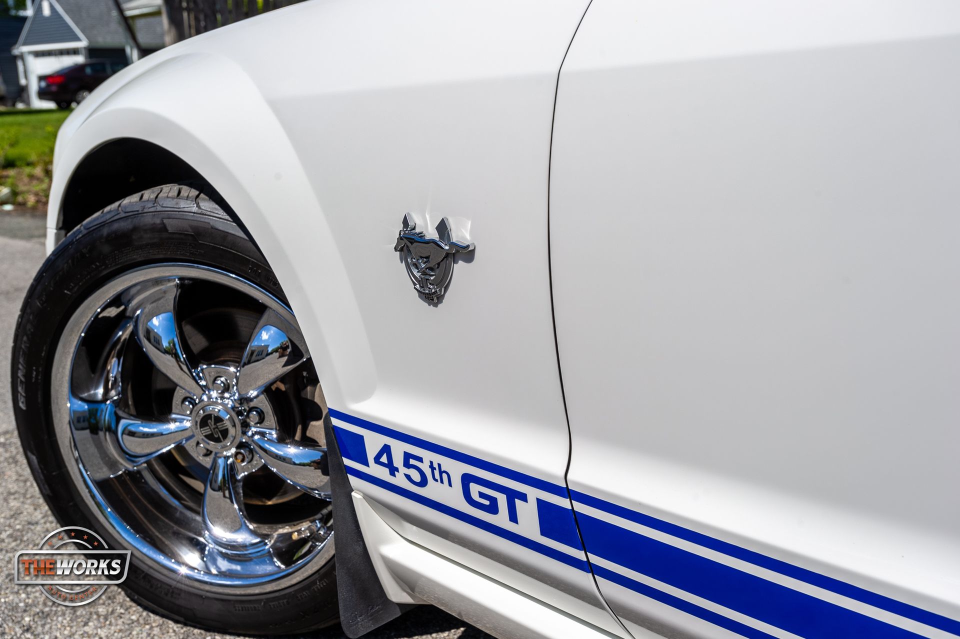 Protect your car with professional ceramic coating in Albany. Enjoy long-lasting protection against harsh weather, UV damage, and contaminants with our expert car detailing services.