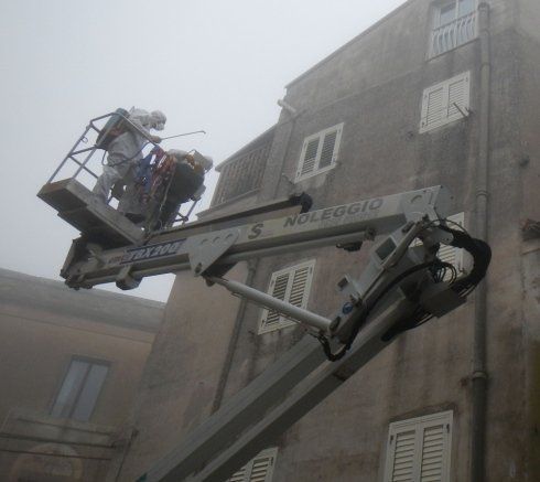 ristrutturazione facciata con piattaforma aerea