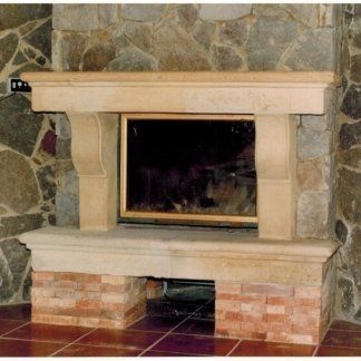 caminetto ristrutturato con struttura in pietra