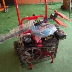 Abbacchiatori per la raccolta delle olive