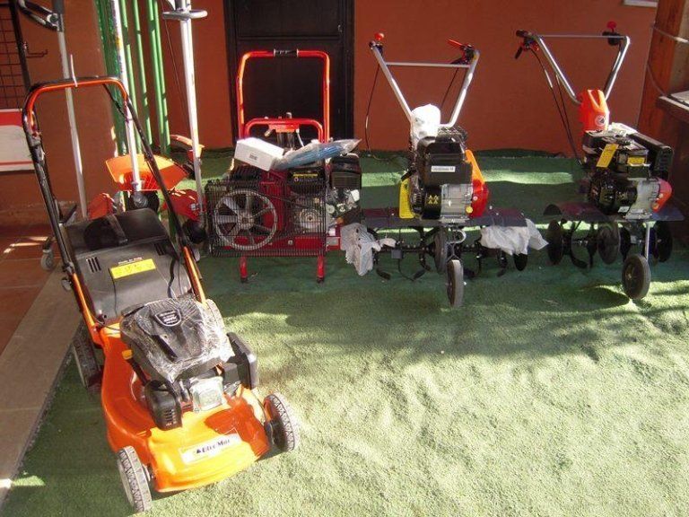 Ampia scelti di prodotti per il giardinaggio