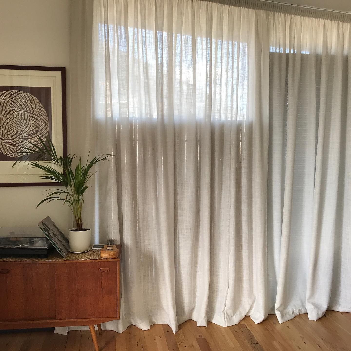 Cozy Room With Sheer White Curtains