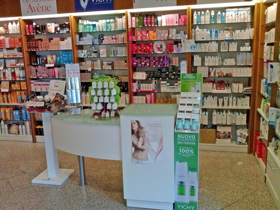 espositore della farmacia