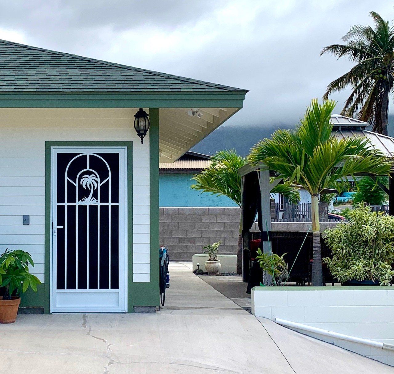 Coconut Grove Aluminum — Kahului, HI — Aloha Screen Doors
