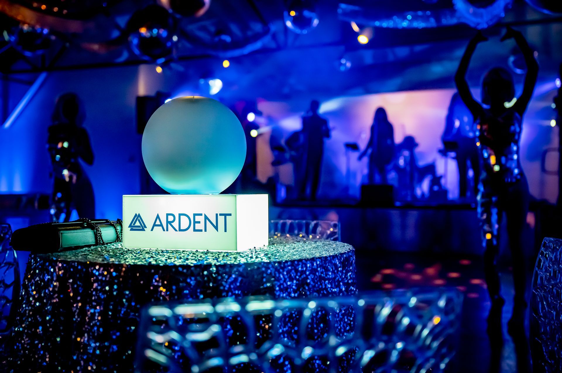 A podium with a sign that says ardent on it