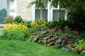 House With Garden — Northbrook, IL — Shelly’s Landscape 
