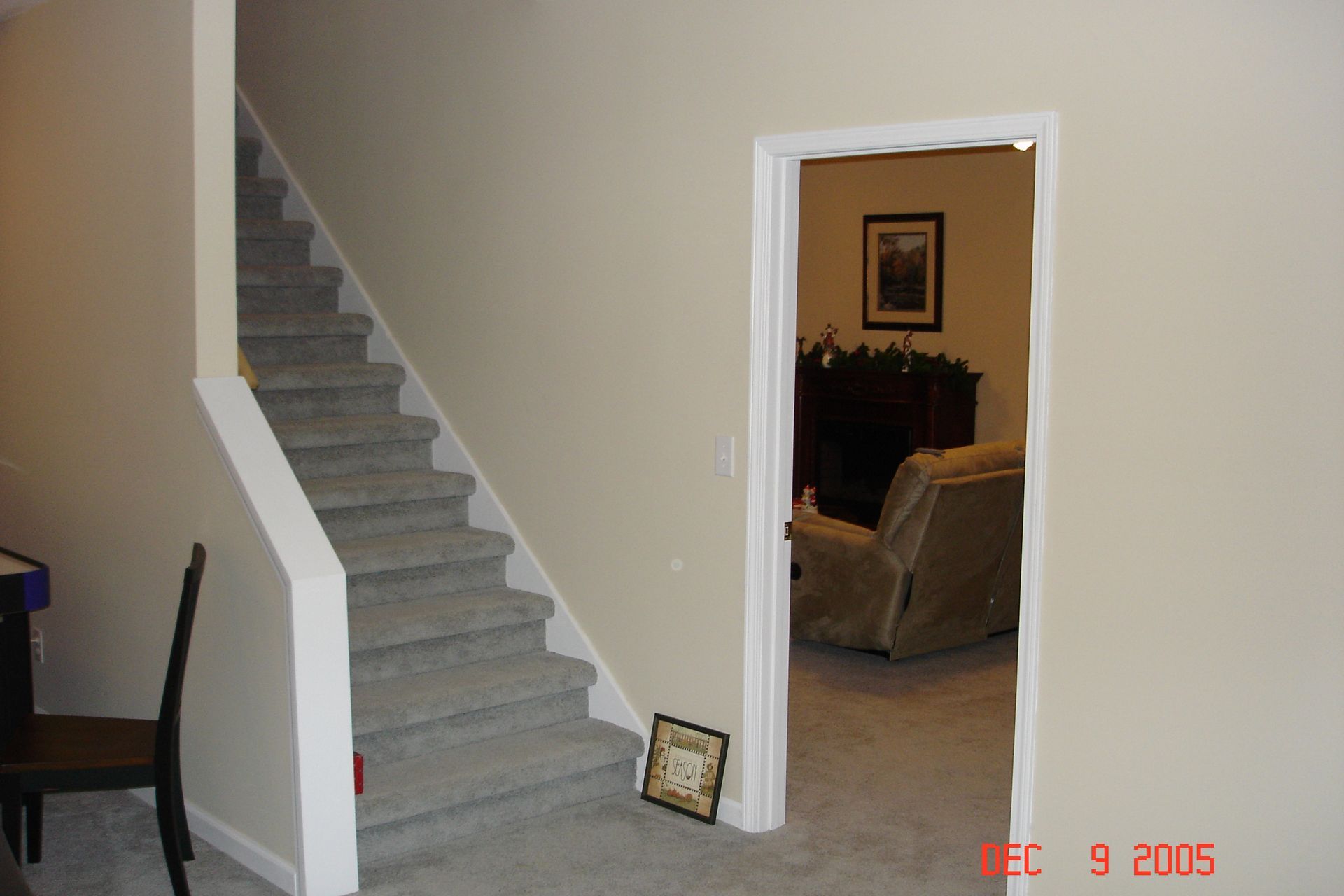 A photo of a living room taken on dec 9 2005