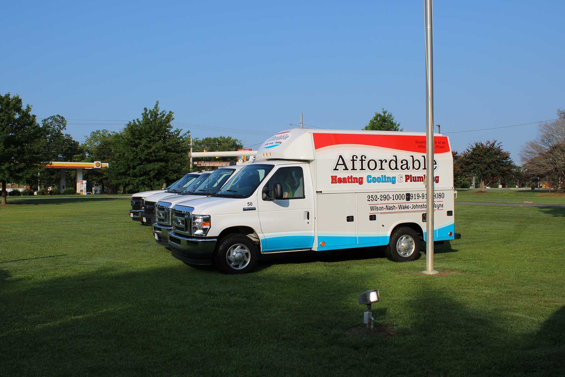 store exterior with van 1