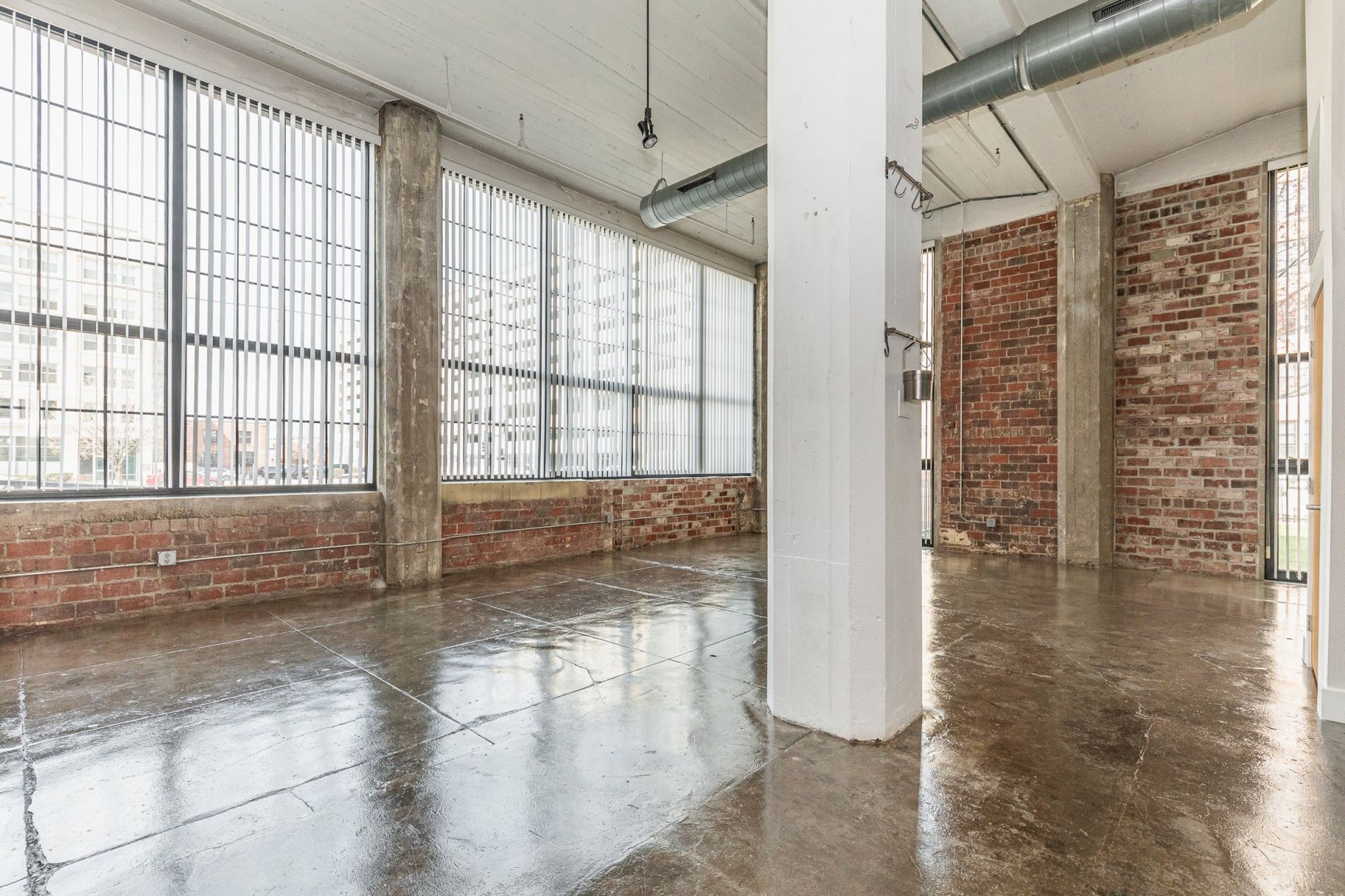 high ceilings and beams