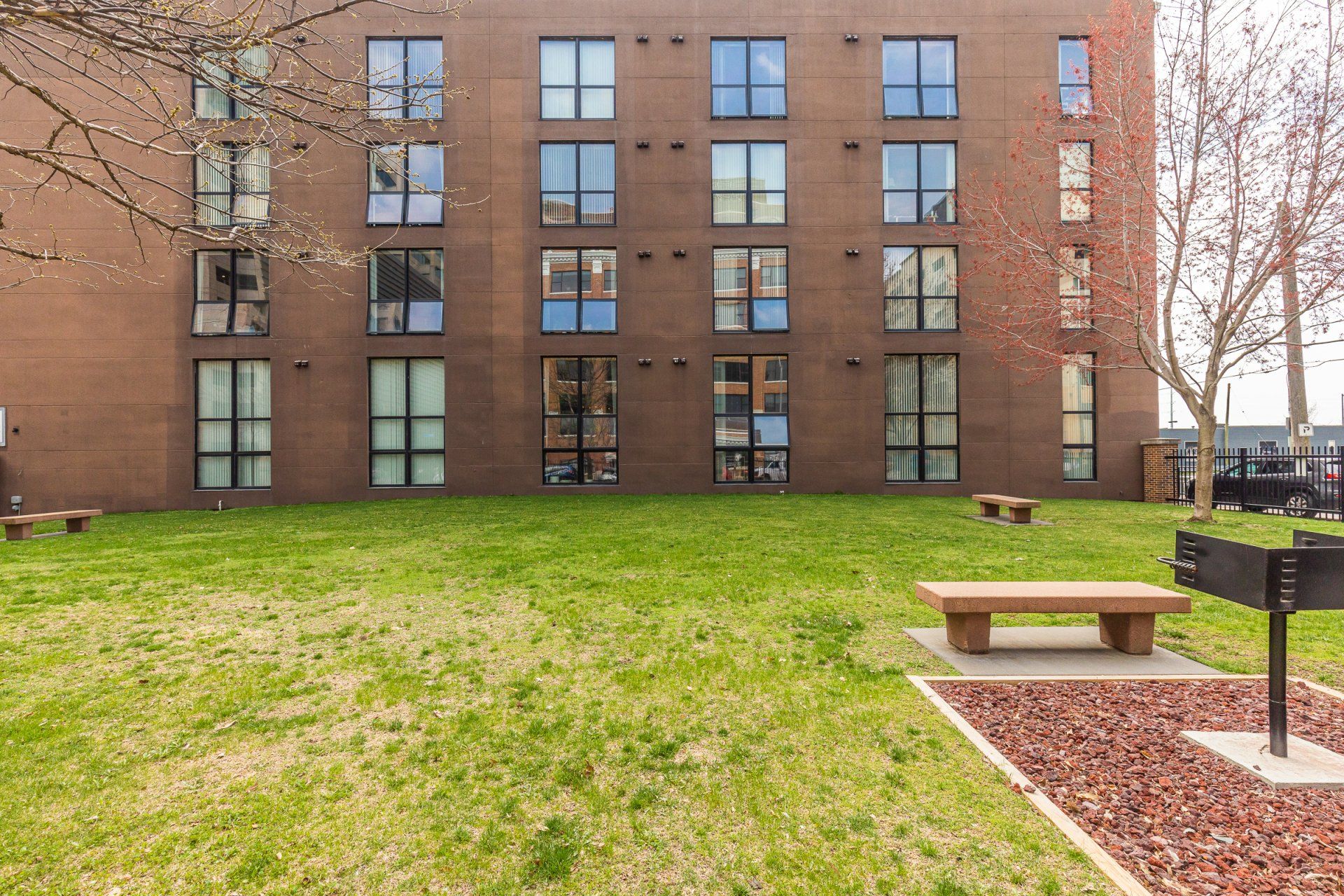 Exterior Common Area Lawn & BBQ Area