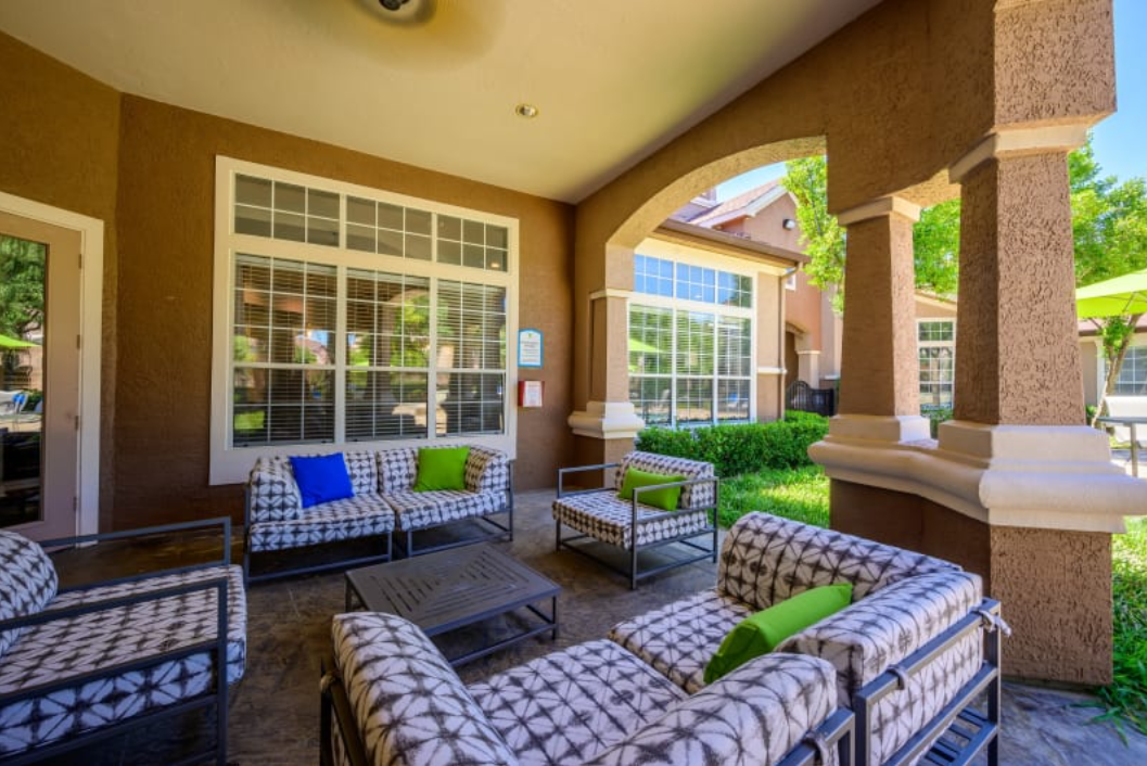 Outdoor Patio and Lounge | The View at Lakeside