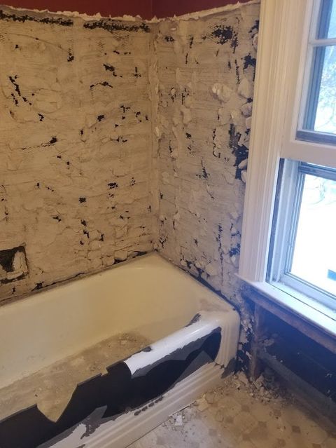Before Remodeling the Bathtub — York, PA — Raab Construction