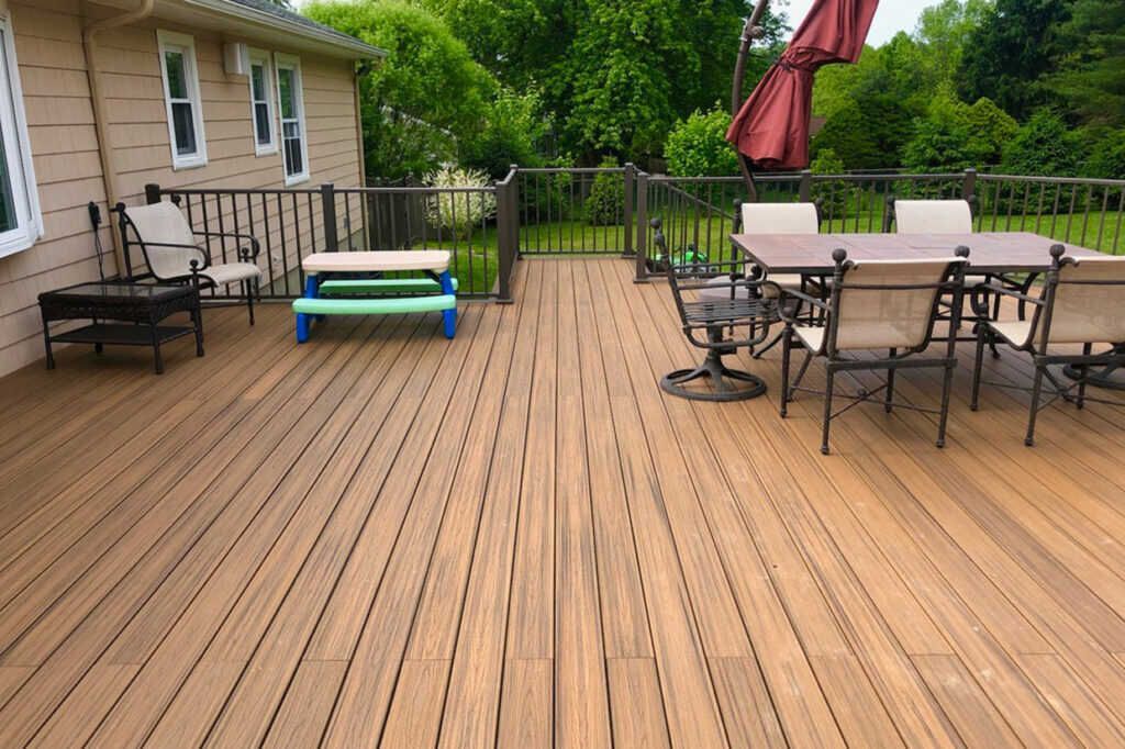 deck and fence builders
