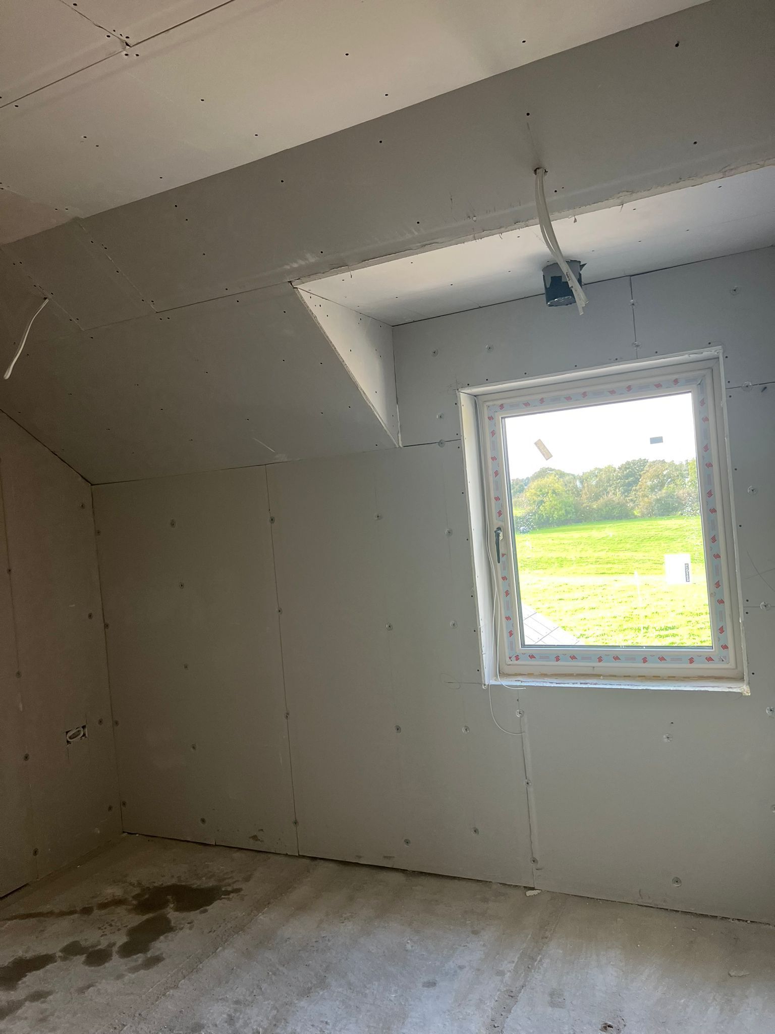 Dry Lining | Painting | Wall Insulation | Attic Conversions. Home improvement & best solutions delivered by professionals.