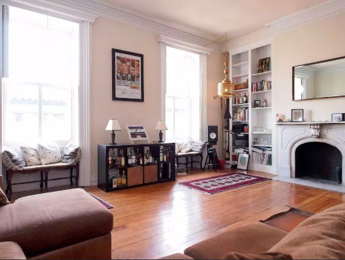 Landmark Property Management 103 W Monument Apartments